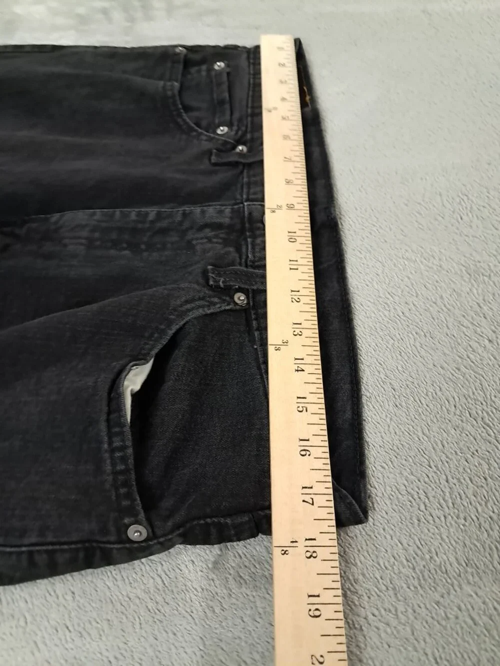 Levis 514 Jean Men 35x30, Tag 36x32 Black Denim Straight Fit Stretch